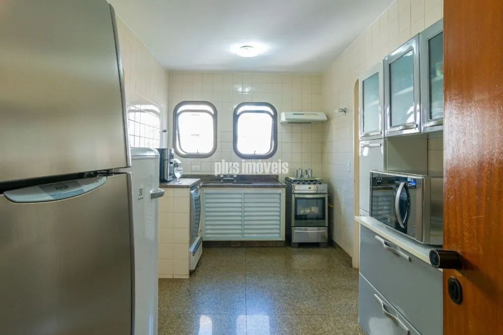 Apartamento, 3 quartos, 178 m² - Foto 1