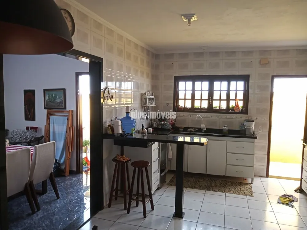 Casa, 3 quartos, 201 m² - Foto 8