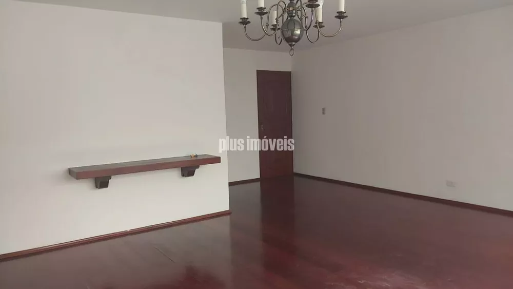 Apartamento à venda com 3 quartos, 231m² - Foto 2