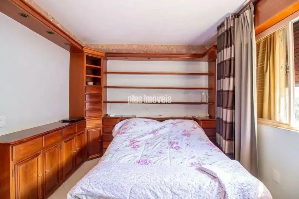 Casa, 6 quartos, 200 m² - Foto 1