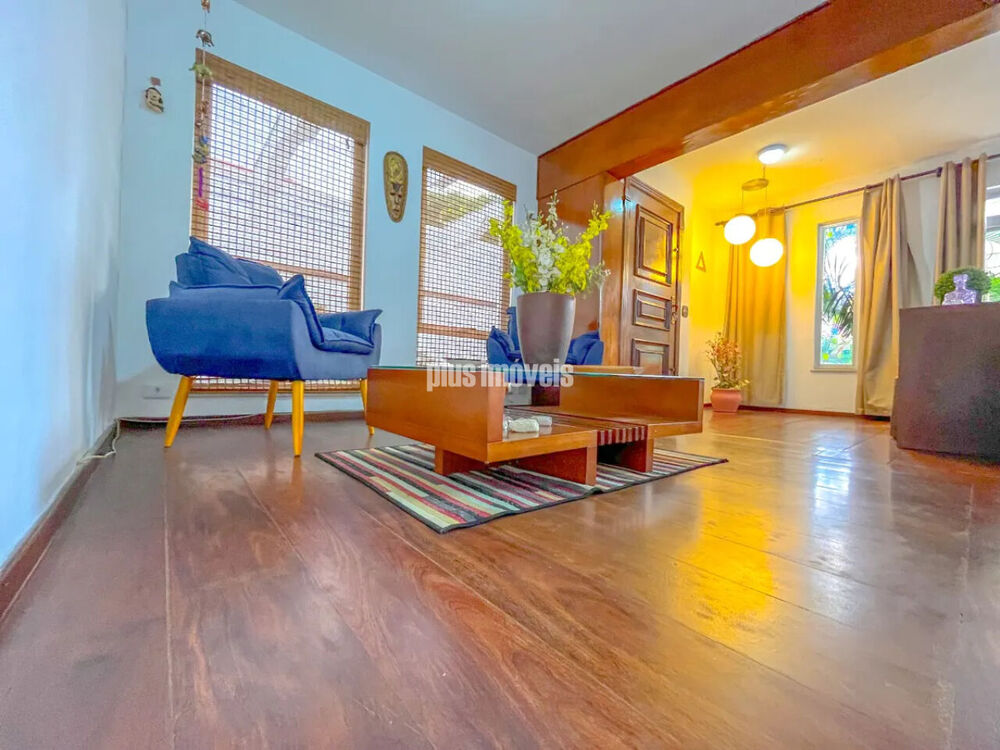 Casa, 3 quartos, 301 m² - Foto 1