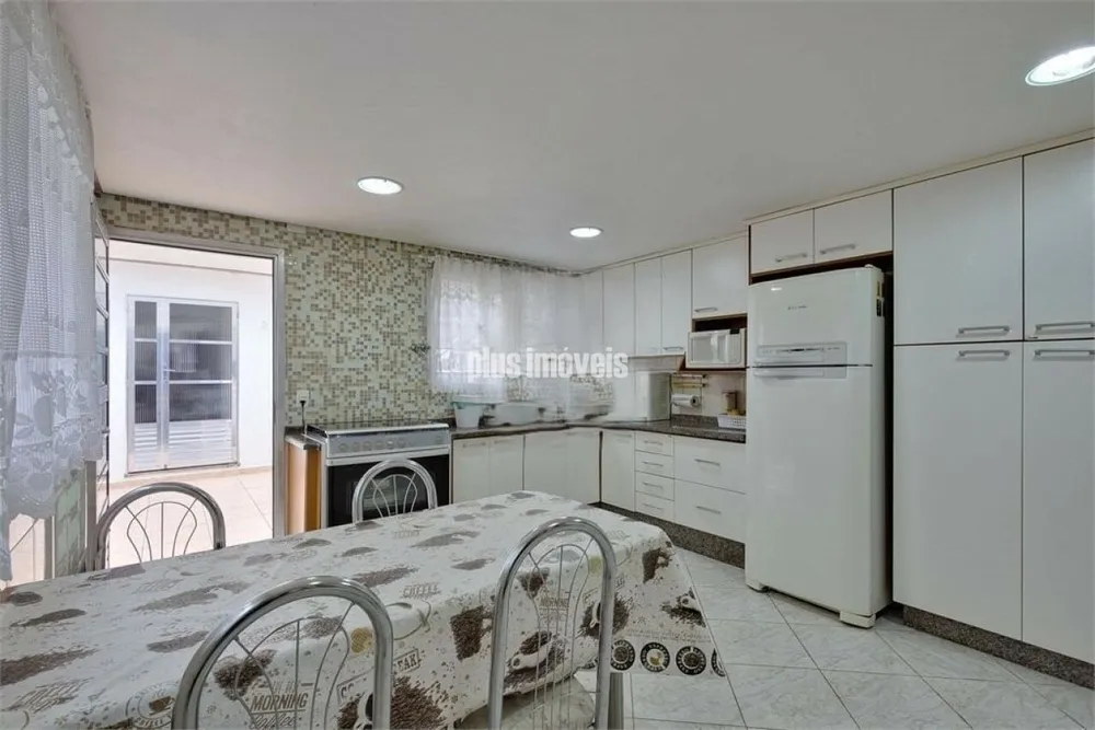 Casa, 3 quartos, 169 m² - Foto 2