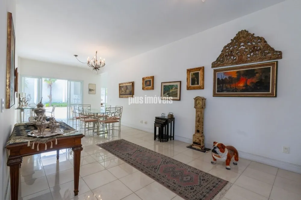 Casa, 4 quartos, 613 m² - Foto 1