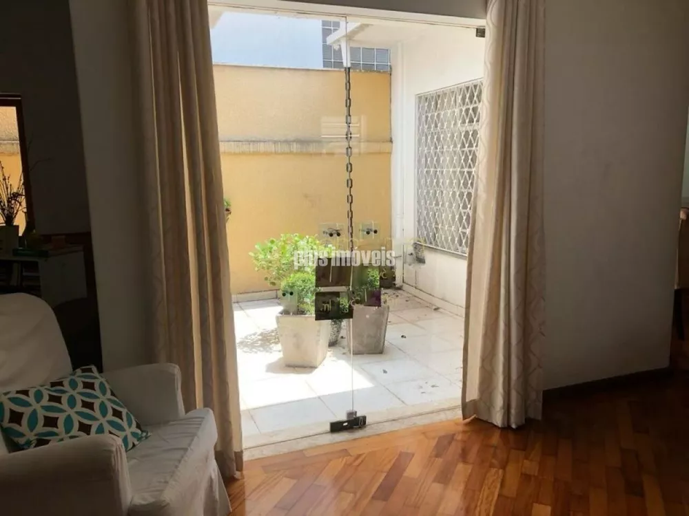 Casa à venda e aluguel com 3 quartos, 250m² - Foto 2