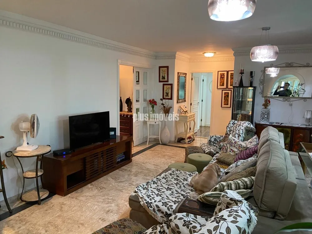 Apartamento, 3 quartos, 221 m² - Foto 1