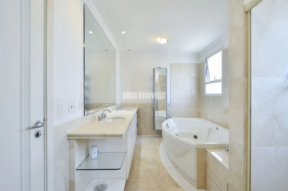 Apartamento, 3 quartos, 301 m² - Foto 1