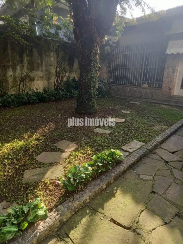 Casa à venda com 3 quartos, 230m² - Foto 2