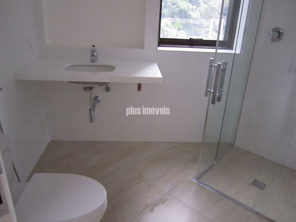 Apartamento, 3 quartos, 210 m² - Foto 1