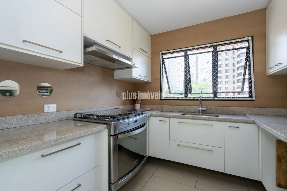 Apartamento, 3 quartos, 184 m² - Foto 2