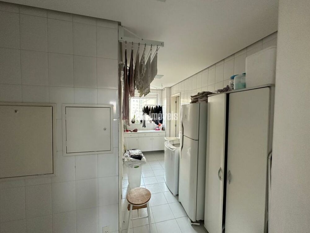 Apartamento, 4 quartos, 240 m² - Foto 1