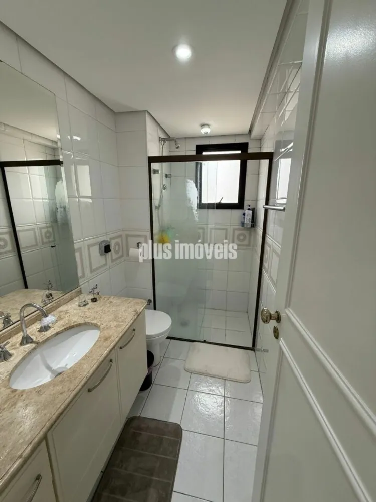 Apartamento, 3 quartos, 240 m² - Foto 1
