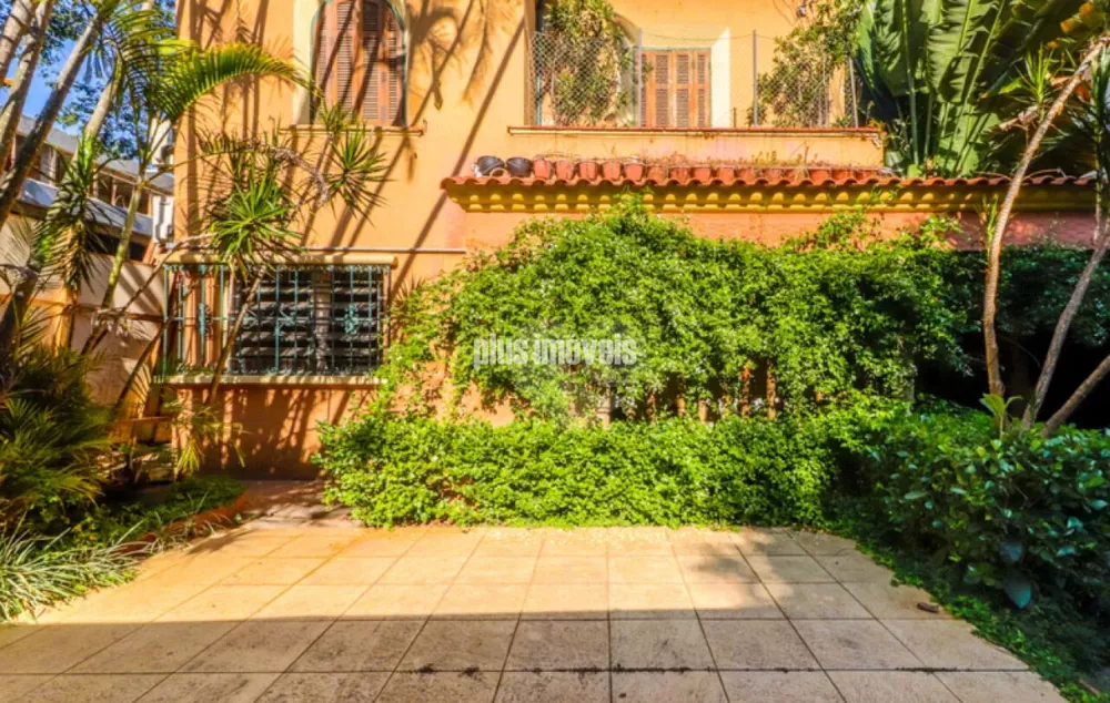 Casa à venda com 3 quartos, 300m² - Foto 1