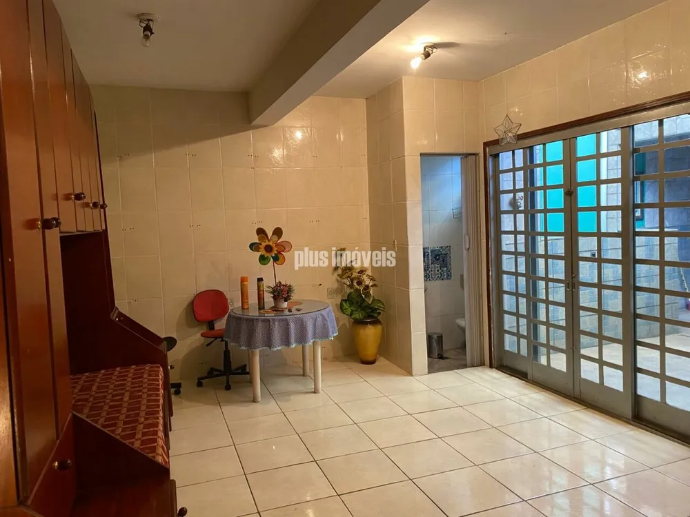 Casa, 3 quartos, 1951 m² - Foto 3