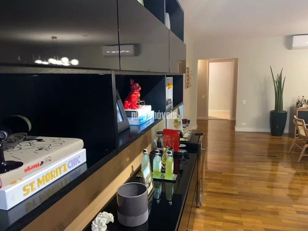 Apartamento à venda com 3 quartos, 170m² - Foto 2