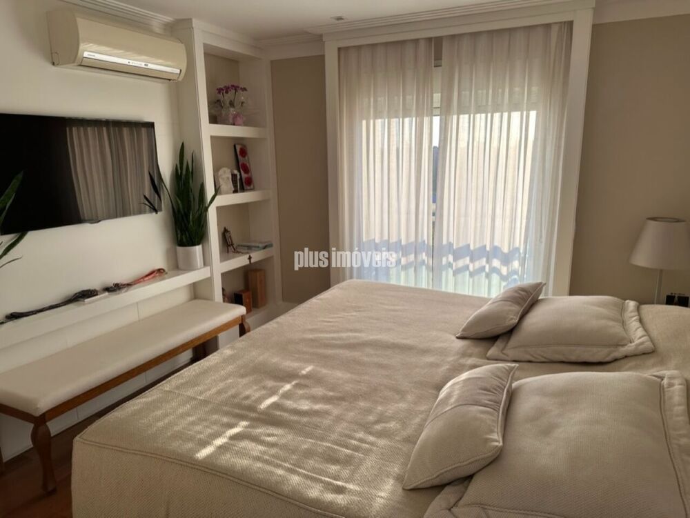 Apartamento, 4 quartos, 261 m² - Foto 1