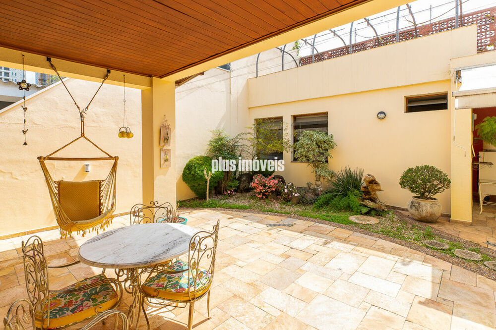 Casa, 4 quartos, 232 m² - Foto 1