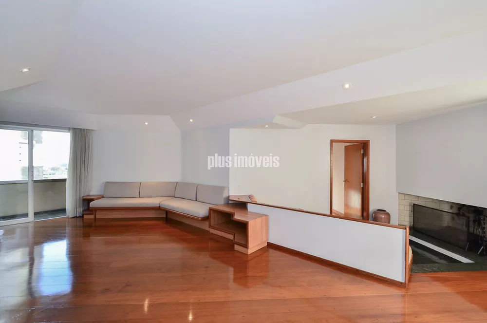 Apartamento à venda com 3 quartos, 150m² - Foto 1