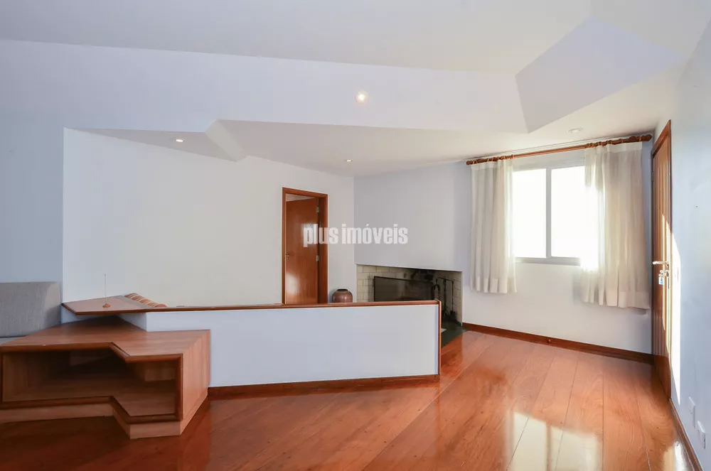 Apartamento à venda com 3 quartos, 150m² - Foto 2