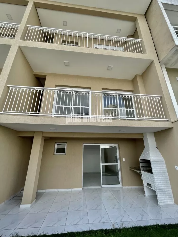 Casa, 3 quartos, 229 m² - Foto 1