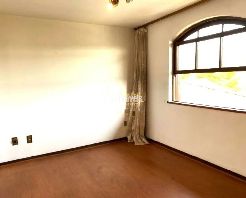 Casa, 4 quartos, 327 m² - Foto 2