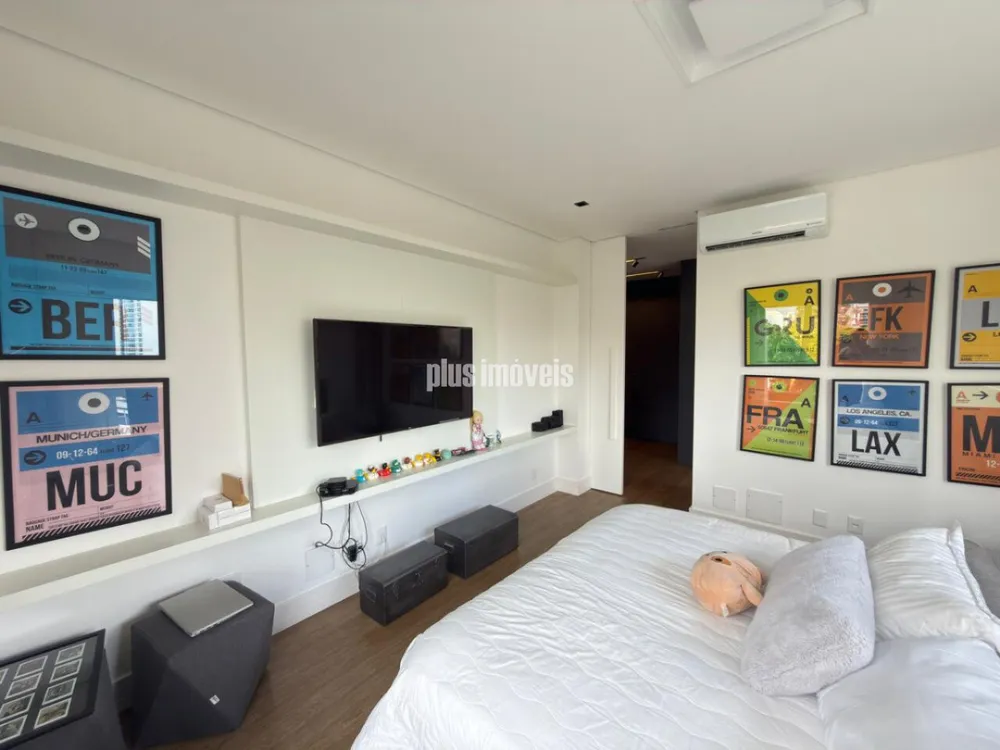 Apartamento, 3 quartos, 217 m² - Foto 1