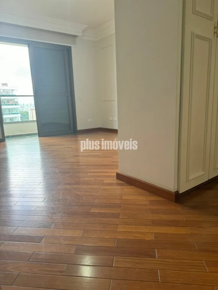Apartamento, 3 quartos, 247 m² - Foto 2
