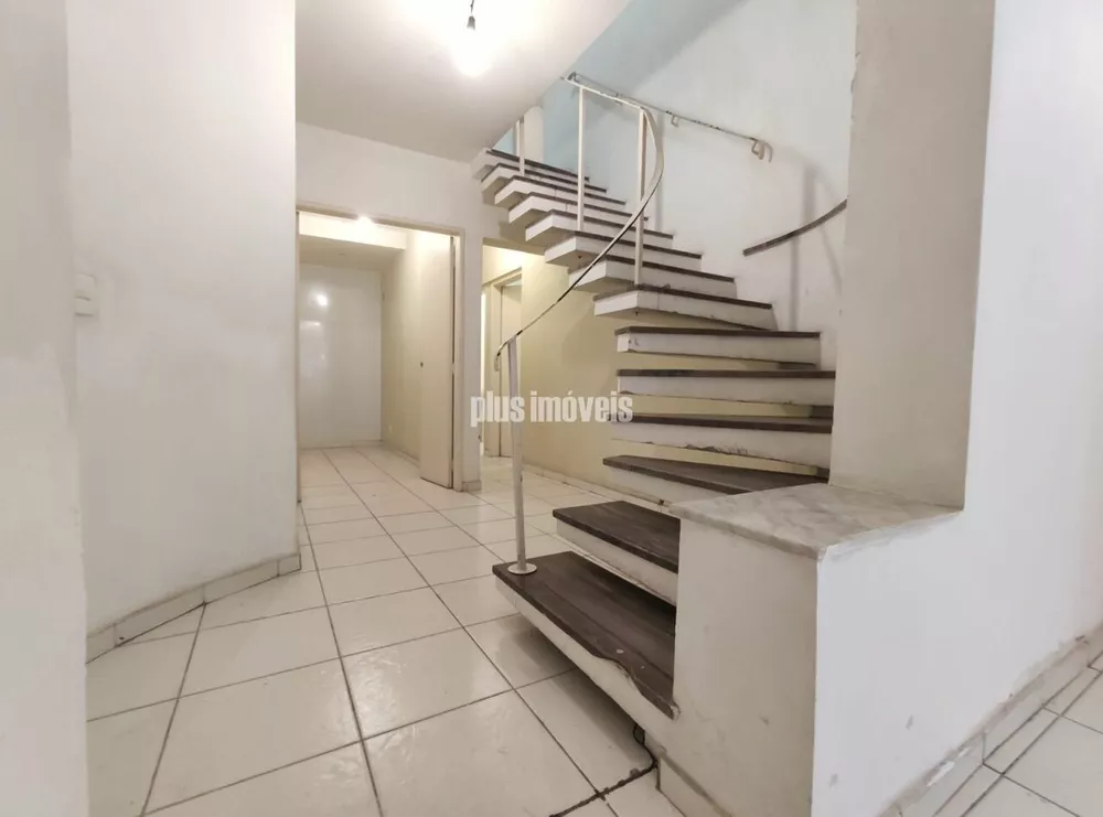 Casa à venda e aluguel com 8 quartos, 403m² - Foto 3