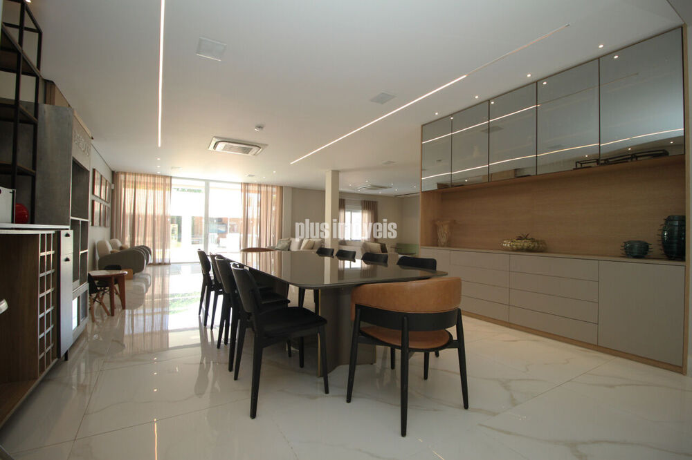Casa, 7 quartos, 731 m² - Foto 1