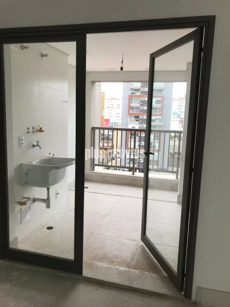 Apartamento à venda com 3 quartos, 131m² - Foto 4