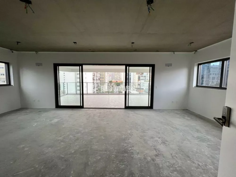 Apartamento à venda com 4 quartos, 246m² - Foto 3