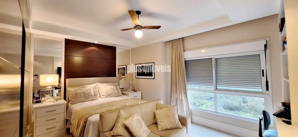 Apartamento, 3 quartos, 211 m² - Foto 1