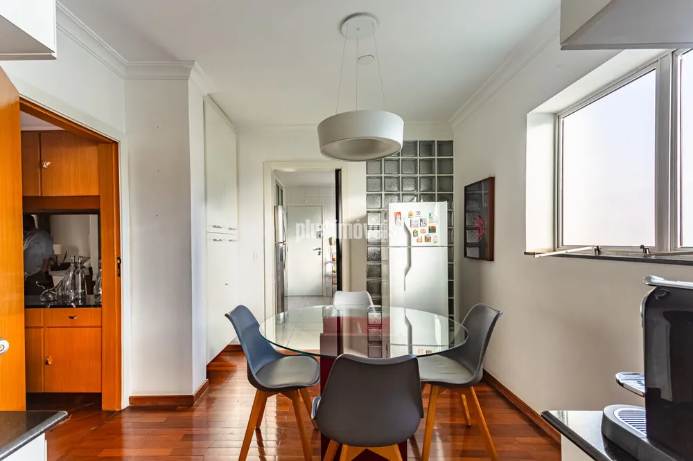 Apartamento, 3 quartos, 230 m² - Foto 1