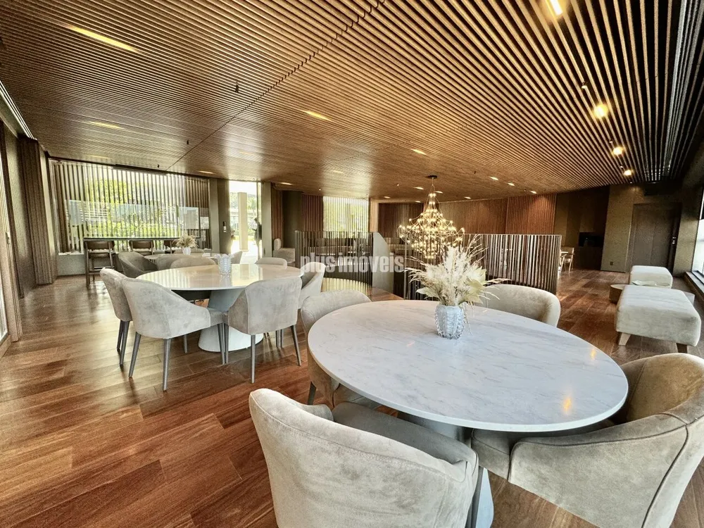 Apartamento, 3 quartos, 240 m² - Foto 1