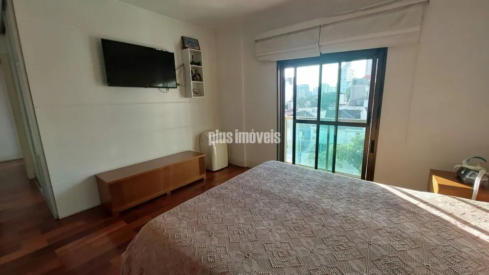 Apartamento, 3 quartos, 210 m² - Foto 1