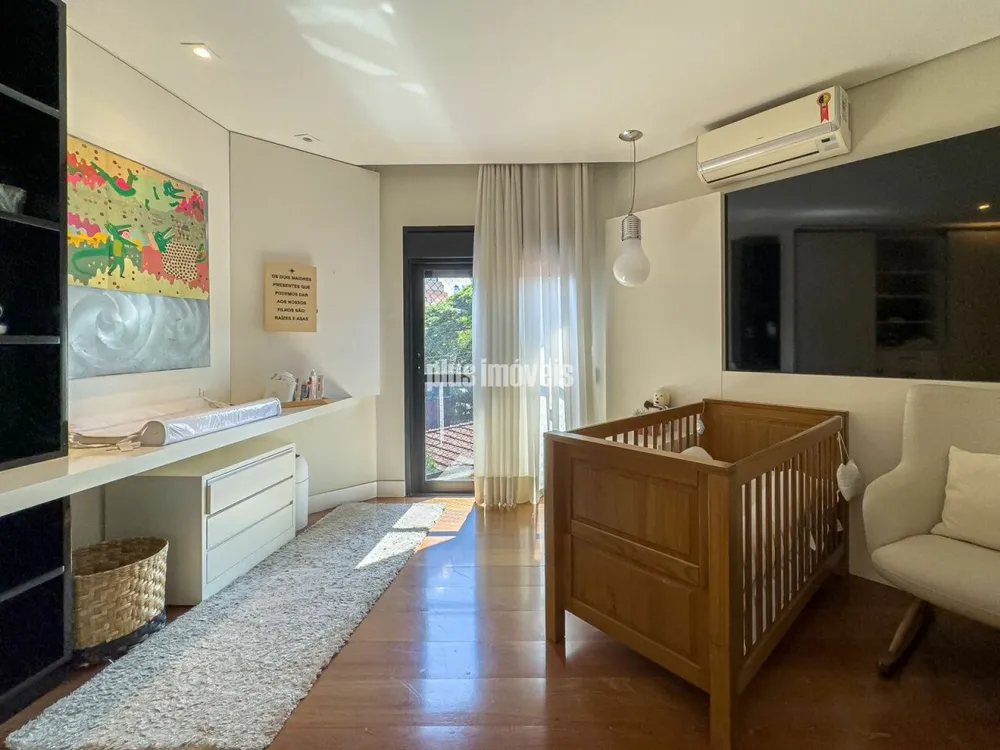 Apartamento, 4 quartos, 202 m² - Foto 1