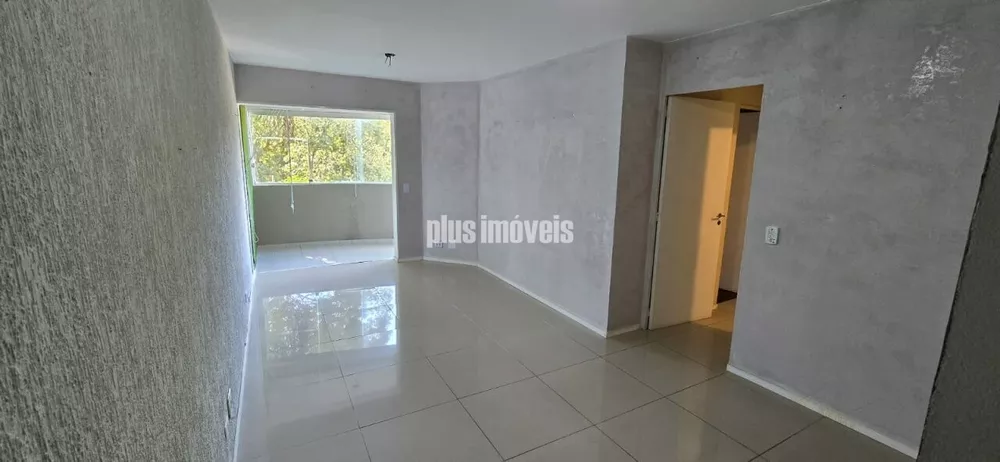 Apartamento à venda com 3 quartos, 80m² - Foto 2