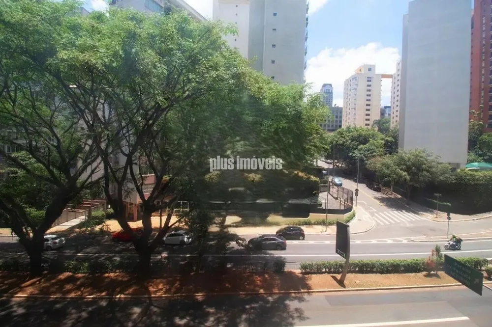 Apartamento, 3 quartos, 240 m² - Foto 1