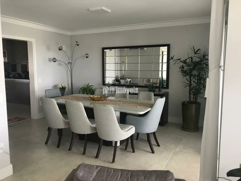 Apartamento, 4 quartos, 241 m² - Foto 1