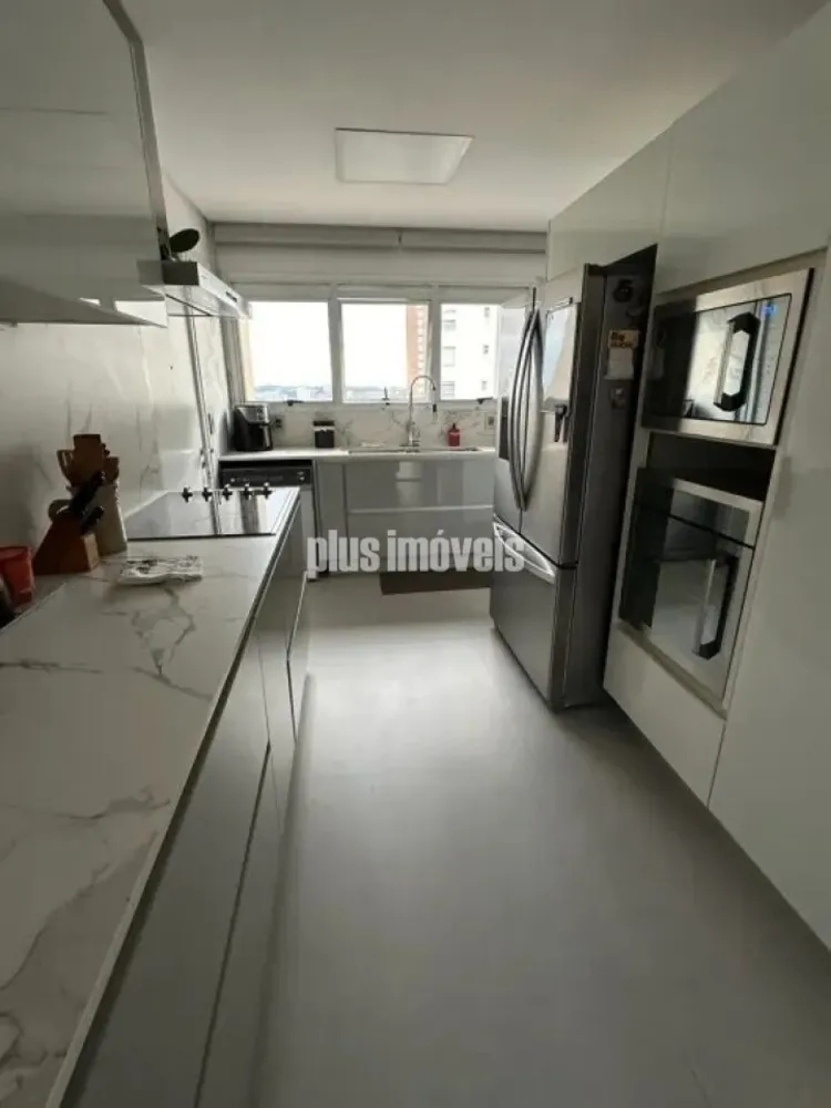 Apartamento, 3 quartos, 211 m² - Foto 2