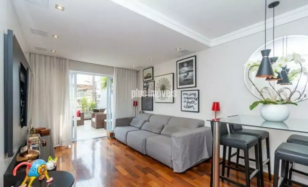 Casa à venda com 4 quartos, 240m² - Foto 1