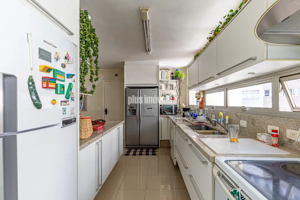 Apartamento, 3 quartos, 277 m² - Foto 1