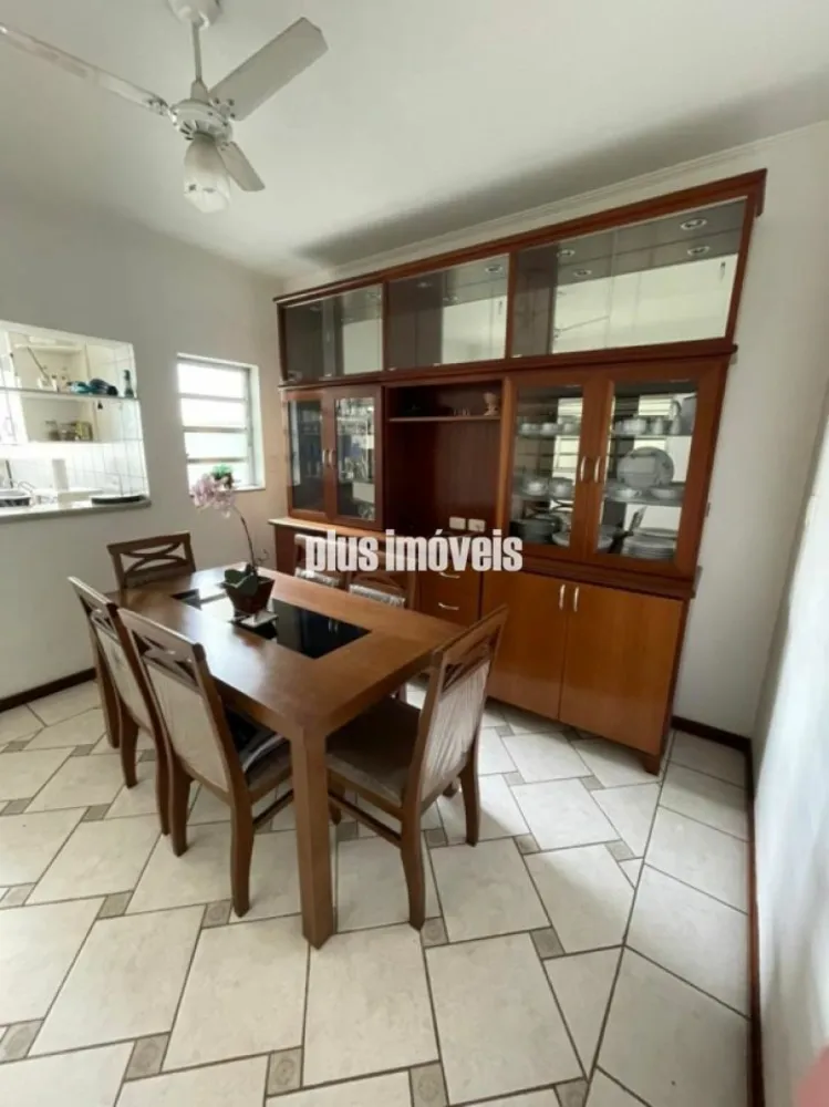 Casa, 4 quartos, 222 m² - Foto 1