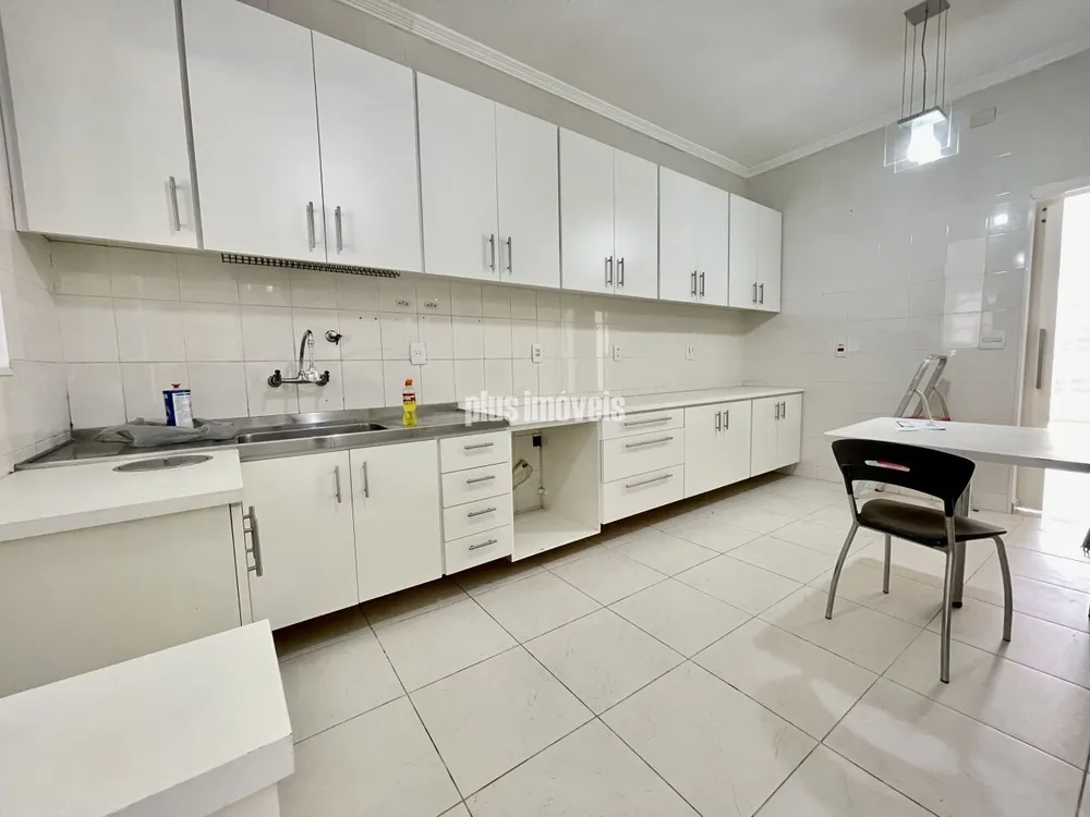 Casa, 4 quartos, 180 m² - Foto 2