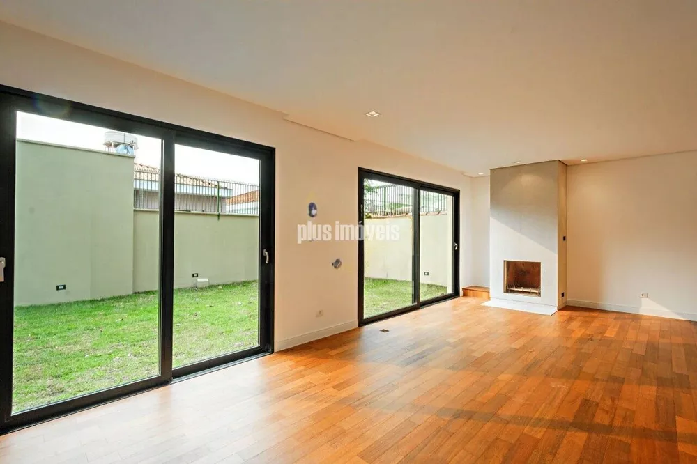 Casa à venda com 4 quartos, 218m² - Foto 3