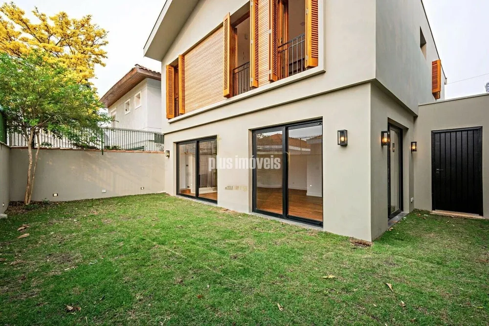 Casa à venda com 4 quartos, 218m² - Foto 2