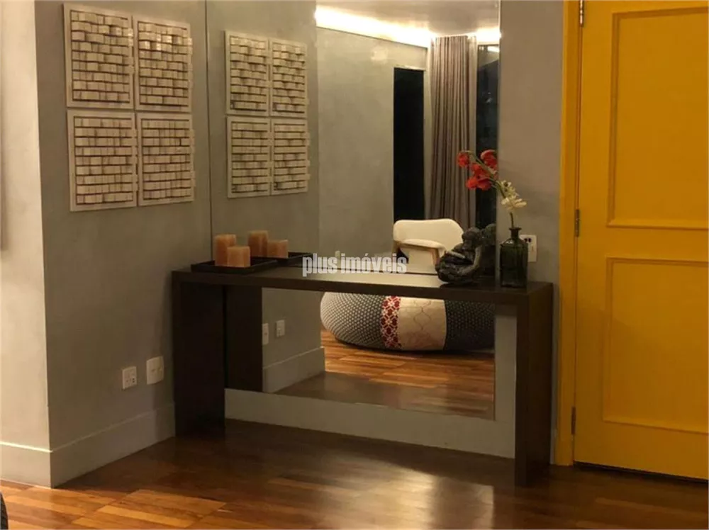 Apartamento, 3 quartos, 223 m² - Foto 1
