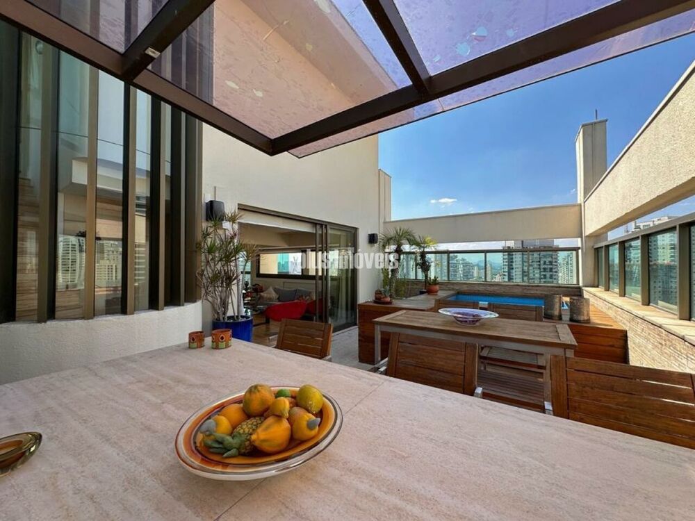 Apartamento à venda com 3 quartos, 240m² - Foto 2