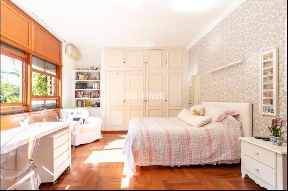 Casa à venda com 4 quartos, 619m² - Foto 2