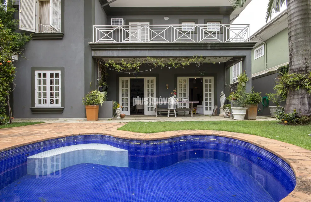 Casa, 4 quartos, 258 m² - Foto 1