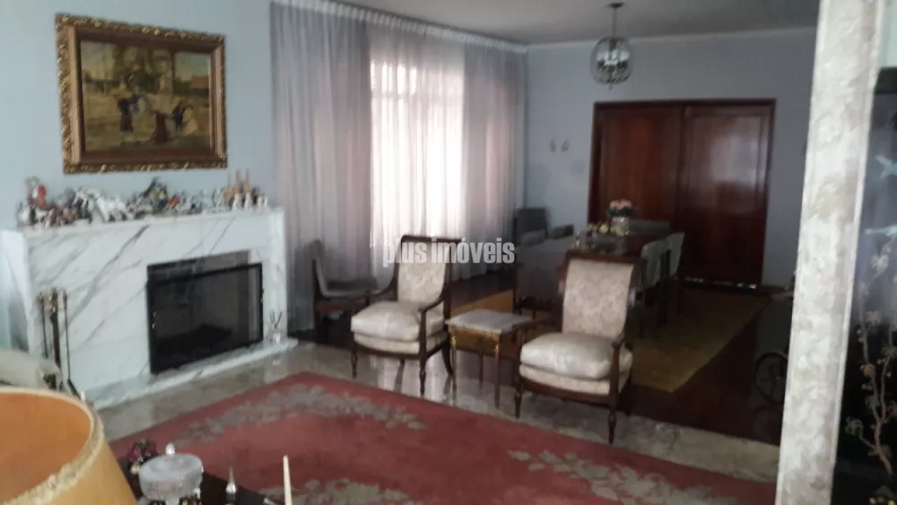 Casa à venda com 4 quartos, 500m² - Foto 2